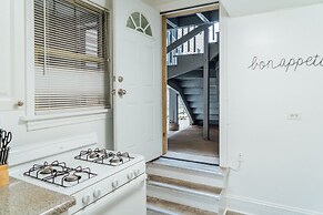 Chic & Pristine 1BR Apt in Marshfield