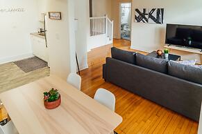 Chic & Pristine 1BR Apt in Marshfield