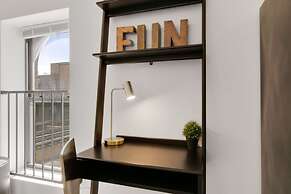 1BR Apt near Pay Parking in West Loop