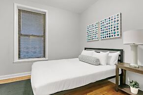 2BR Furnished Apartment in Boystown