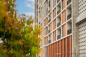 Nesuto Docklands Apartment Hotel