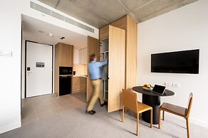 Nesuto Docklands Apartment Hotel