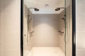 Nesuto Docklands Apartment Hotel