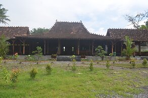 Omah Kloewoeng Resort Kaliurang