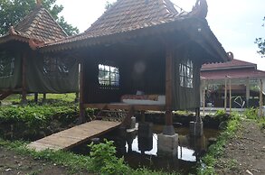 Omah Kloewoeng Resort Kaliurang