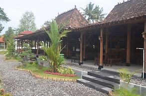 Omah Kloewoeng Resort Kaliurang