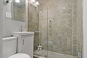 2BR Designer Apt in Festive Boystown