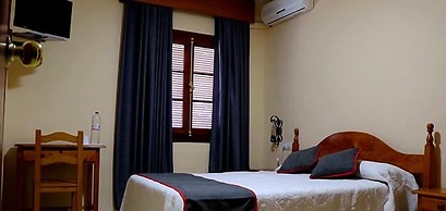 Hostal Restaurante Asador EL PAISANO
