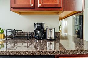 Sophisticated 2BR in Wrigleyville