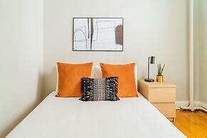 Sophisticated 2BR in Wrigleyville