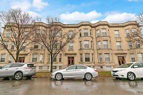 2BR Real Comfy Apt in Wrigleyville