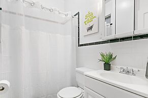 2BR Real Comfy Apt in Wrigleyville