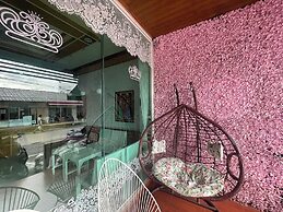 Fruit Paradise Hotel