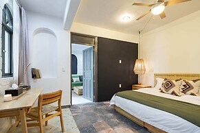 Sleeps 9 Outdoor Space PingPong Table