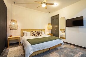 Sleeps 9 Outdoor Space PingPong Table