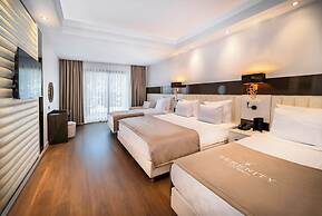 SERENITY QUEEN HOTEL