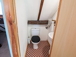 16 St. Sepulchre Street