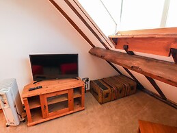 16 St. Sepulchre Street