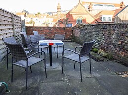 16 St. Sepulchre Street