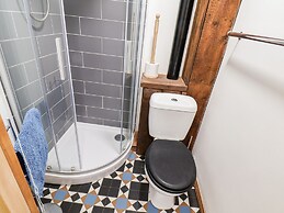 16 St. Sepulchre Street