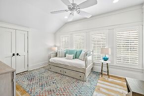 South Of 30a Close To The Beach + Watercolor Beach Club Evergreen Drea