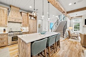 South Of 30a Close To The Beach + Watercolor Beach Club Evergreen Drea