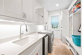 South Of 30a Close To The Beach + Watercolor Beach Club Evergreen Drea