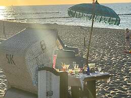 feels Beach Club Hotel