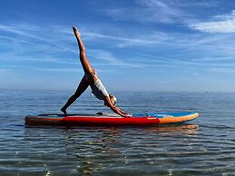 feels Beach Club Hotel