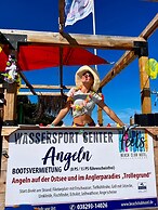 feels Beach Club Hotel