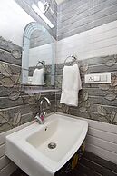 Cheog Chamber by Dumnu Homes