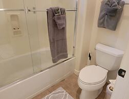 Elm Casita Apts by Redawning