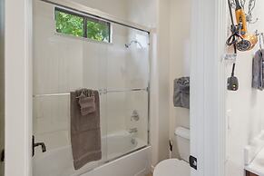 Elm Casita Apts by Redawning