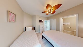 Pier Watch Villas 308 - 6 Bedroom Oceanfront 6 Condo by Redawning