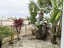 Salty Dog 5 Bedroom Home by RedAwning