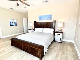 Salty Dog 5 Bedroom Home by RedAwning