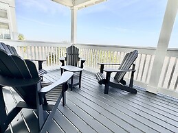 Salty Dog 5 Bedroom Home by RedAwning