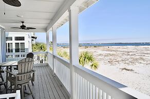 Salty Dog 5 Bedroom Home by RedAwning