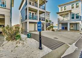 Salty Dog 5 Bedroom Home by RedAwning