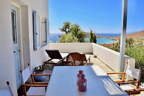 3 Bedroom Villa Overlooking Delfini Bay