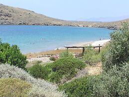 'paraside' Seaside Villa in Delfini Says Netflix