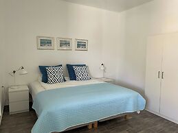 'paraside' Seaside Villa in Delfini Says Netflix