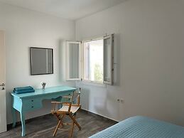 'paraside' Seaside Villa in Delfini Says Netflix