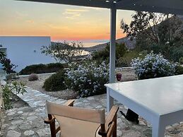 2 Bedroom Villa Overlooking Delfini Bay