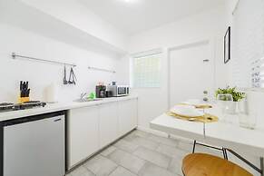 Fabulous Studio 15 min from The Beach