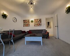 Captivating 2-bed Apartment in Southend-on-sea