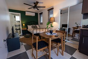 El Flamingo Beach Club