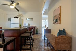 El Flamingo Beach Club