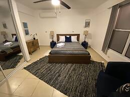 El Flamingo Beach Club