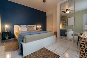 El Flamingo Beach Club